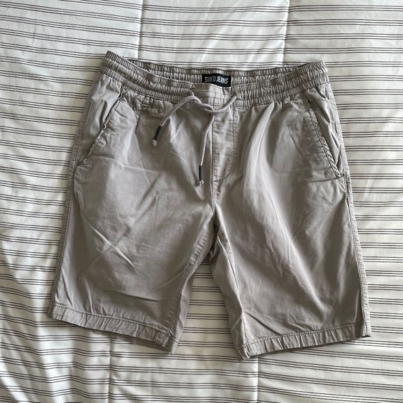 MEN'S SHORTS - Picture 1 of 10